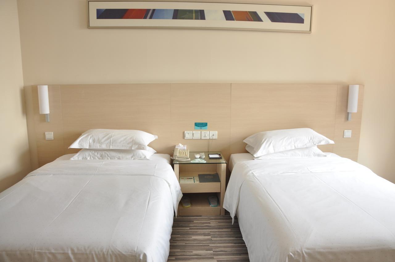 City Comfort Inn Wuhan Caidian Square Bagian luar foto