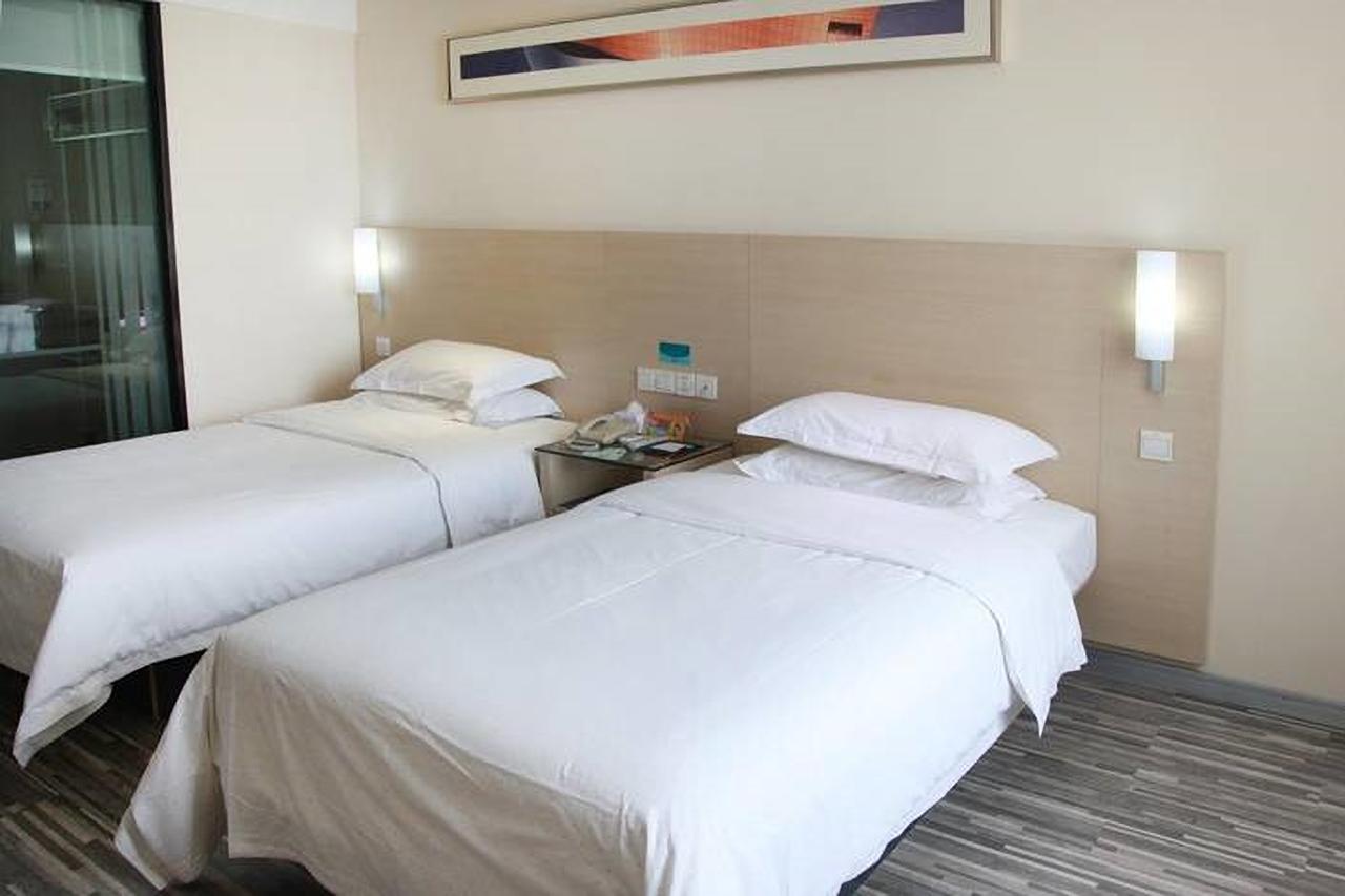City Comfort Inn Wuhan Caidian Square Bagian luar foto
